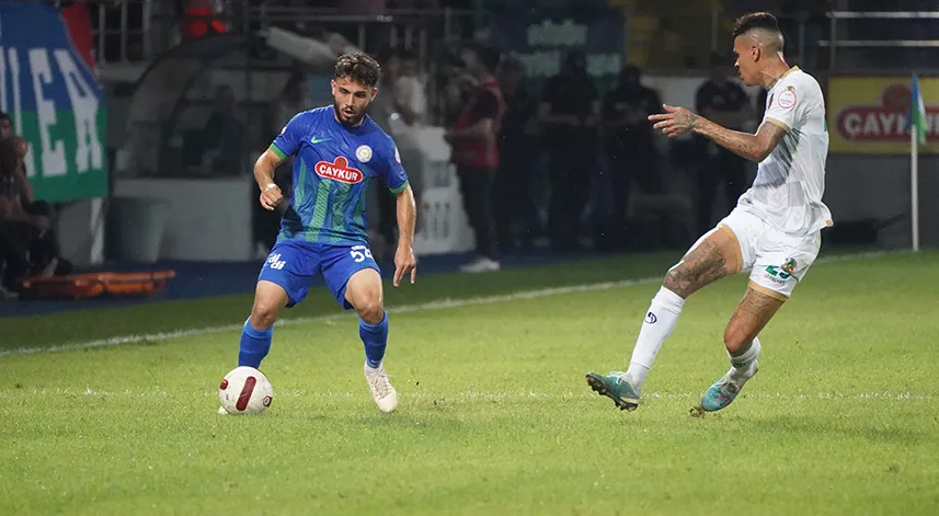 Çaykur Rizespor’da 1 oyuncu takımdan ayrılıyor