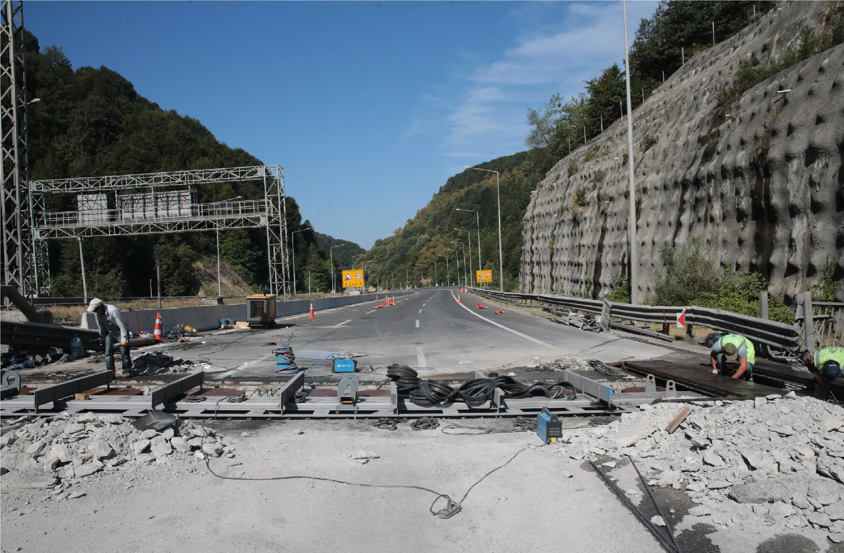 Bolu Dağı Tüneli'nde heyelan riskini ortadan kaldıracak çalışmalar sürüyor