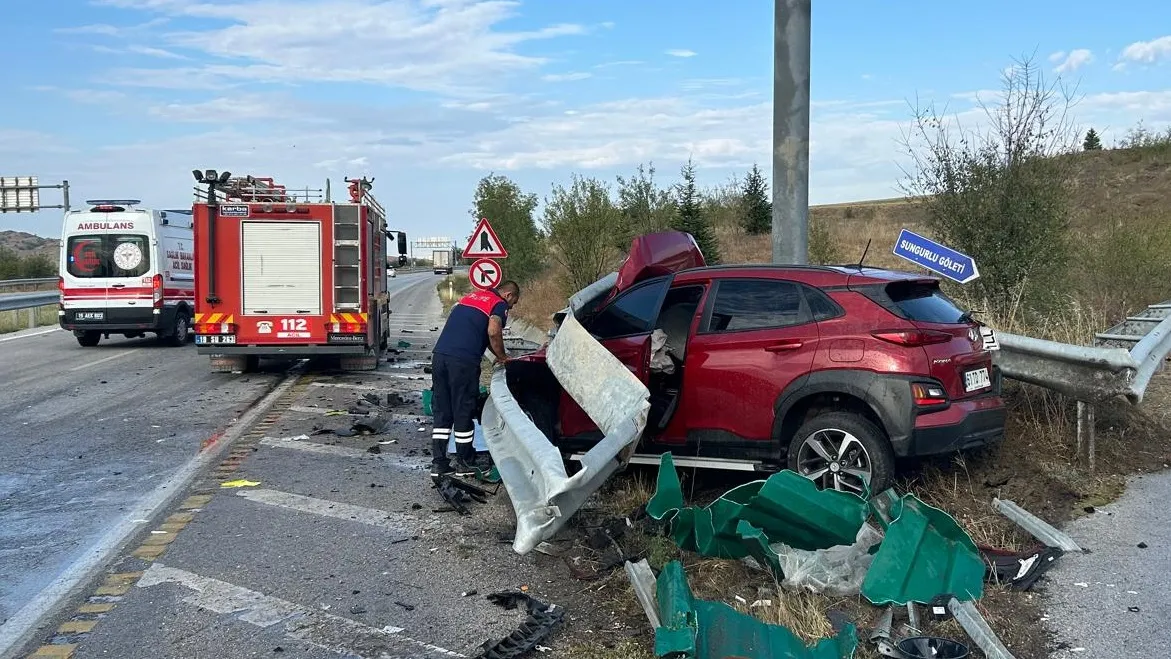 Bariyere çarpan otomobilin sürücüsü yaralandı