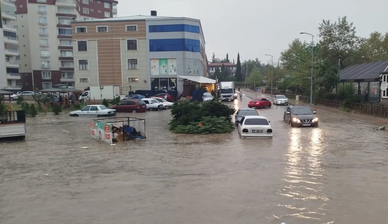 Sinop’ta sağanak etkili oldu