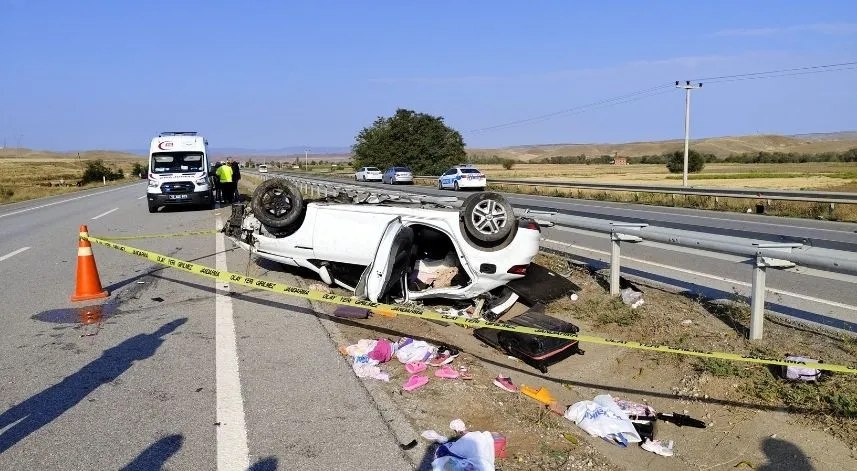 Çorum'da trafik kazasında polis çift hayatını kaybetti, 2 çocukları yaralandı