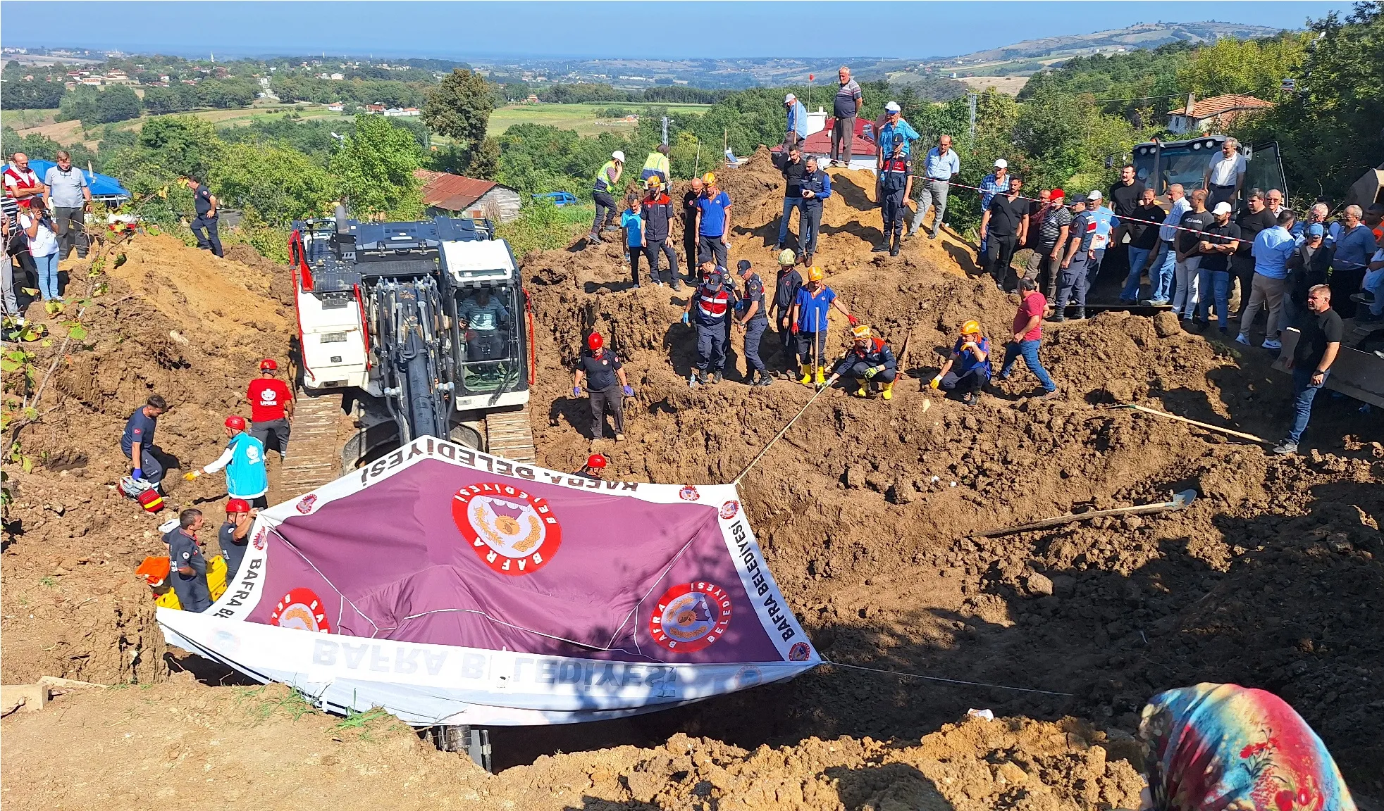 Samsun'da kuyu açarken toprak altında kalan 2 kişi öldü