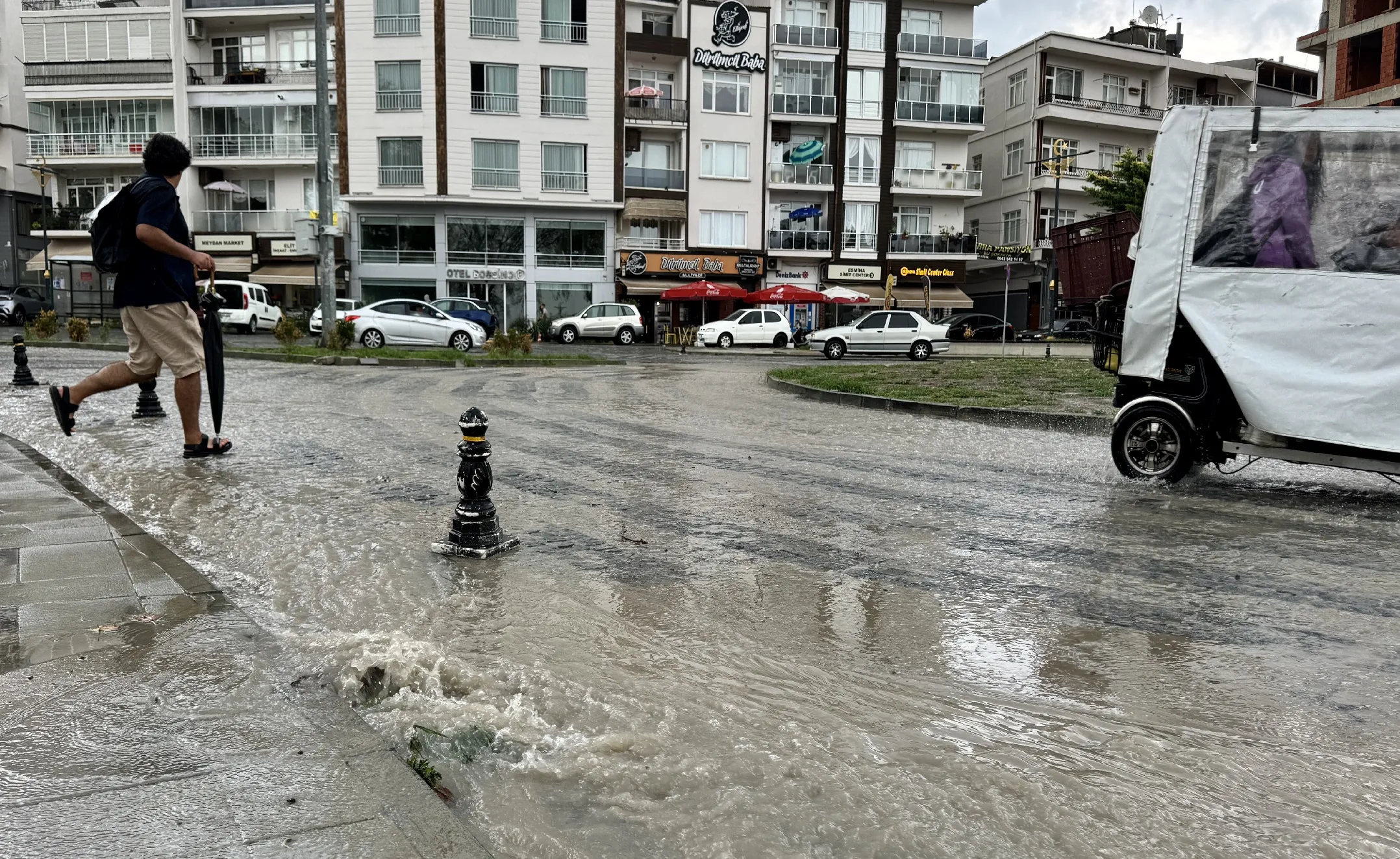 Sinop'ta sağanak etkili oldu, denizde hortum oluştu