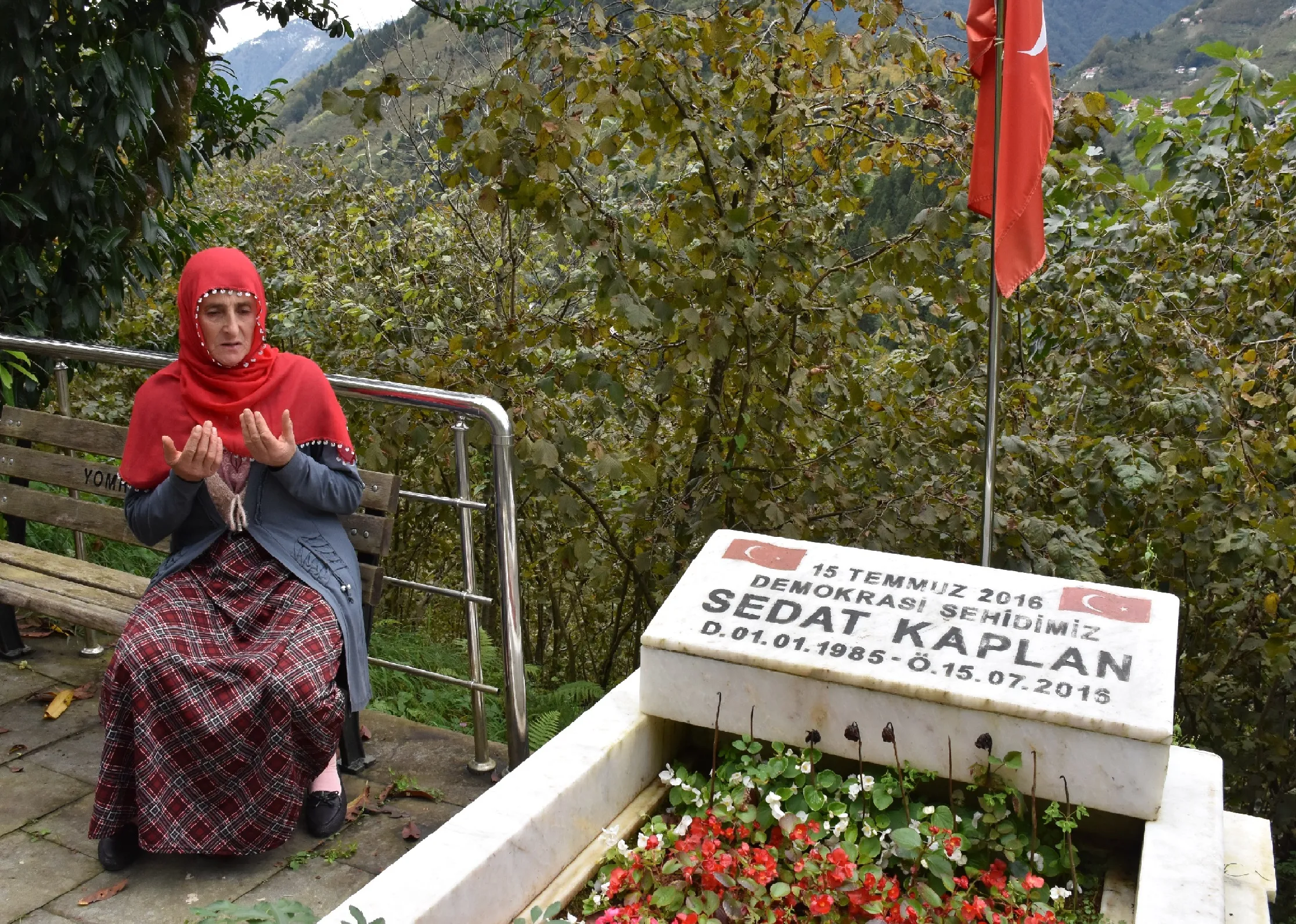 15 Temmuz şehidinin annesinin FETÖ elebaşı Gülen'e öfkesi dinmiyor