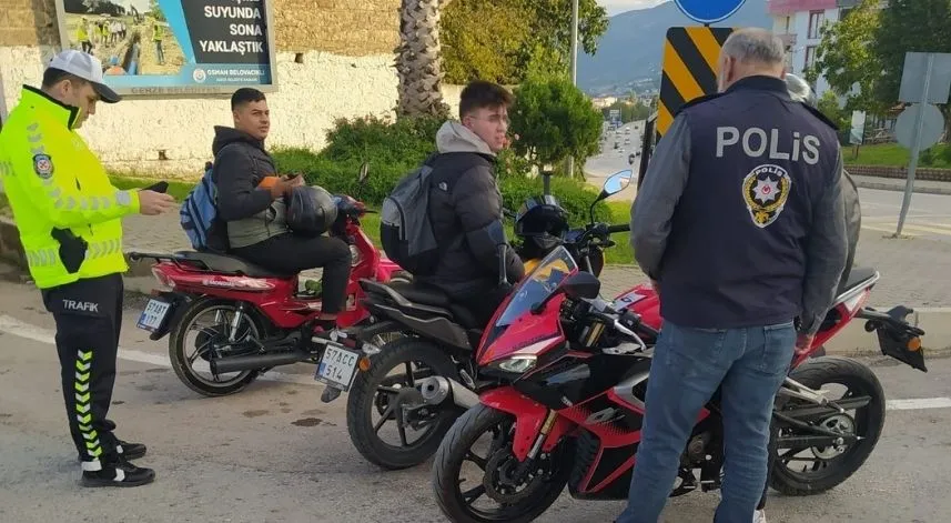 Gerze'de motosiklet sürücülerine yönelik denetim yapıldı