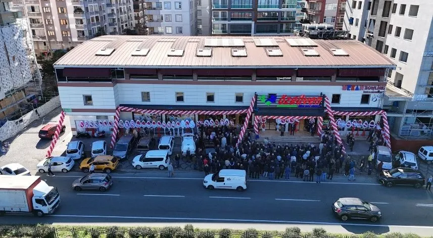 Rize’de Özgüven Market 4. şubesini açtı