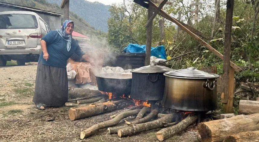 Giresun'da pekmez üretimi sürüyor