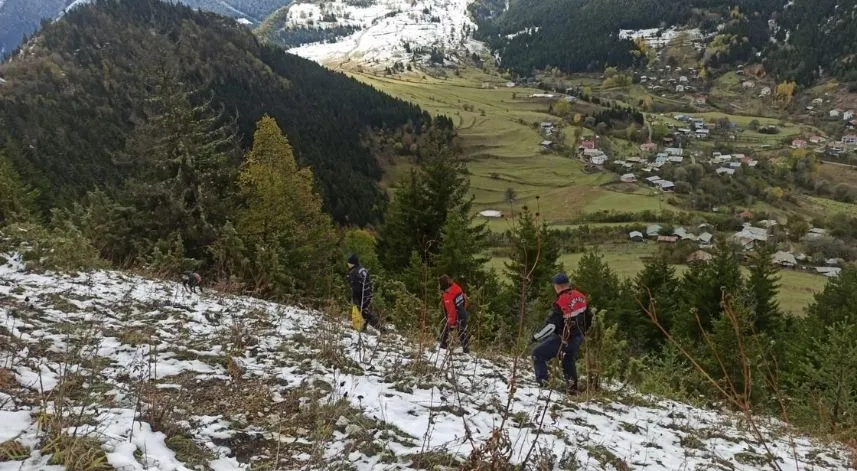 Artvin'de kaybolan inşaat işçisini arama çalışması sürüyor