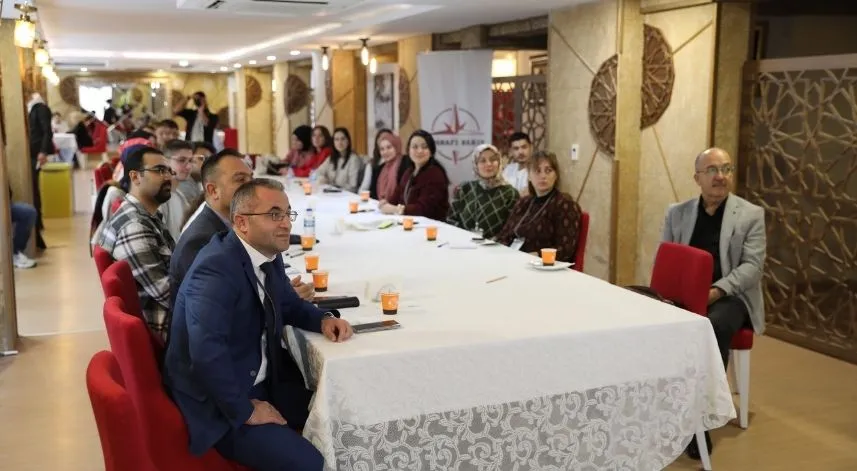 Bilim insanları geleceğin akademisyenlerini iklim değişikliği ile ilgili bilinçlendiriyor