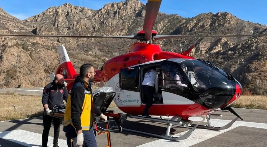 Ambulans helikopter 70 yaşındaki hasta için havalandı