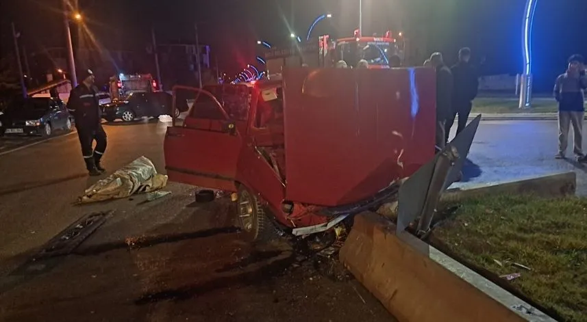 Bolu'da beton bariyere çarpan otomobilde 1 kişi yaralandı