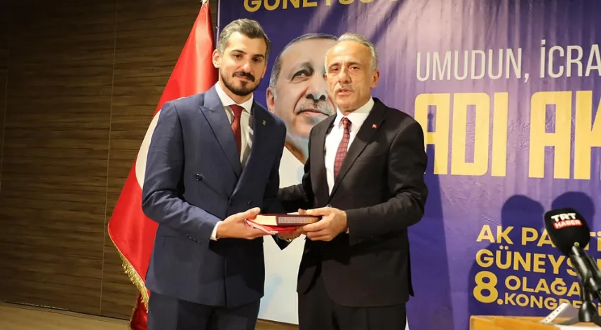 AK Parti Güneysu’da Bayrağı Gökhan Yıldız teslim aldı