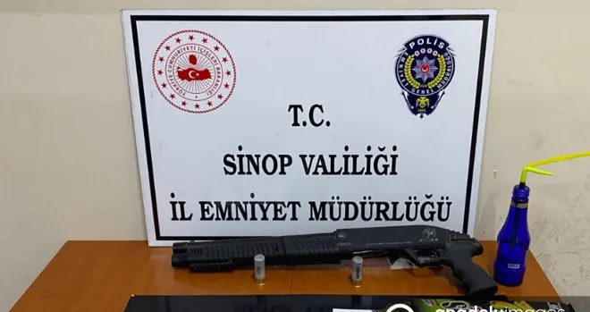 Sinop'ta bir araçta uyuşturucu ve tüfek ele geçirildi