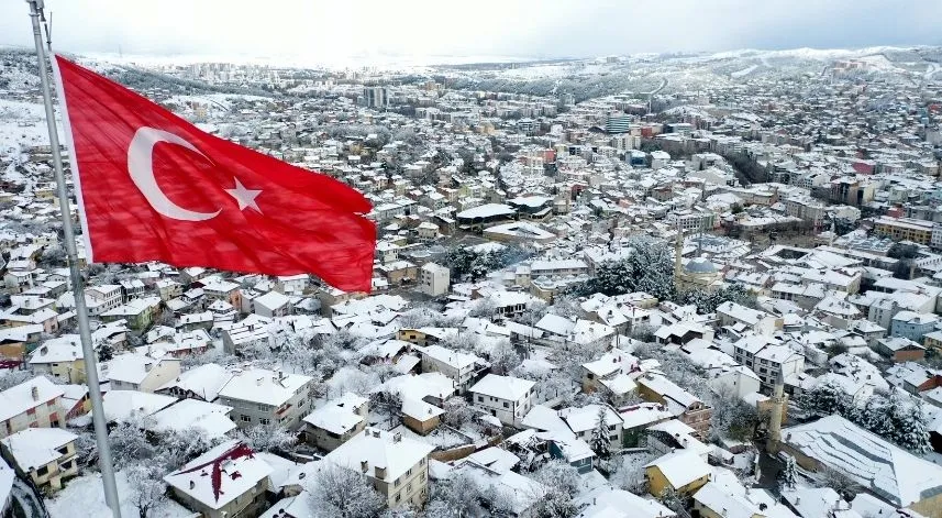 Kastamonu'da kar yağışı etkili oluyor