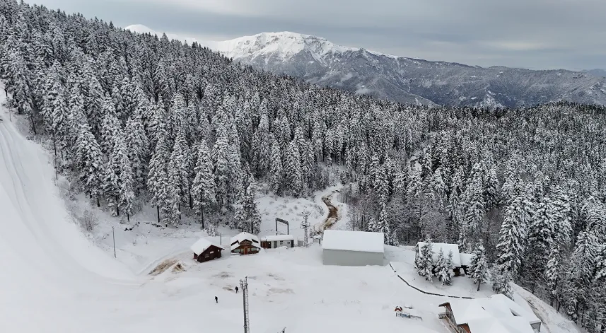 Artvin Atabarı Kayak Merkezi Hafta Sonu Ziyaretçilerini Bekliyor