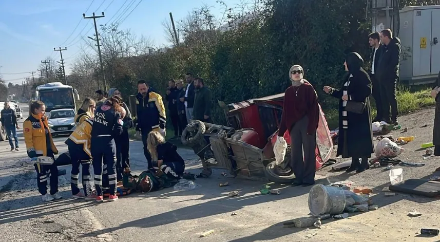 Feci kaza: Baba olay yerinde hayatını kaybetti, oğlu ağır yaralı