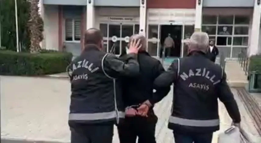 On yıl hapis cezası ile aranıyordu, polis yakaladı