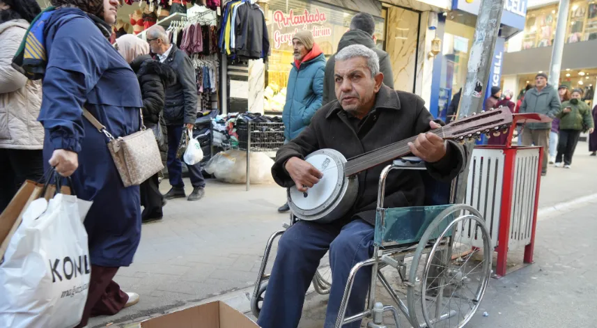 Sokak sanatçısı 'Cümbüşçü Hasan'ın dramı