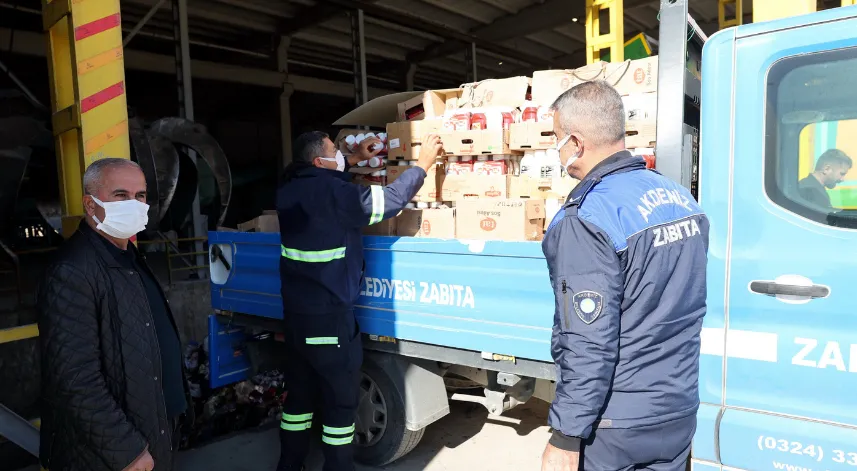 Tarihi geçmiş 4 bin 700 şişe ketçap ve mayonez ele geçirildi