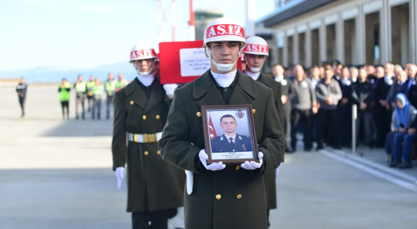 Şehit Teğmen Kalyoncu İçin Rize'de Tören