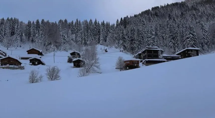 Rize’de Kar Yağışı Şehri Beyaza Bürüdü