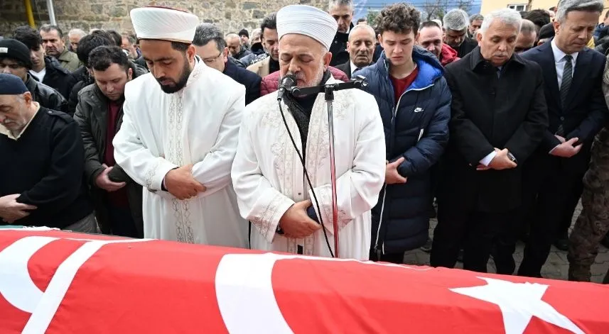 Erzurum'da çığ düşmesi sonucu hayatını kaybeden milli judocu Emre Yazgan, son yolculuğuna uğurlandı