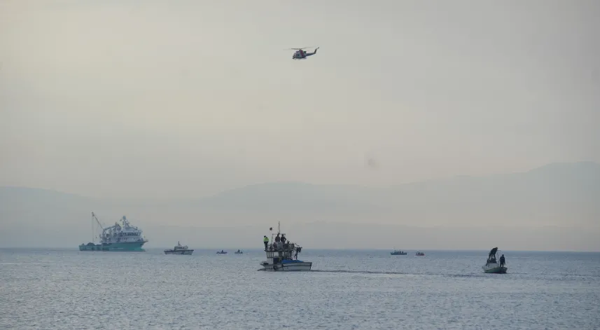 Kayıp balıkçıların teknesi açıkta 8 metre derinlikte bulundu