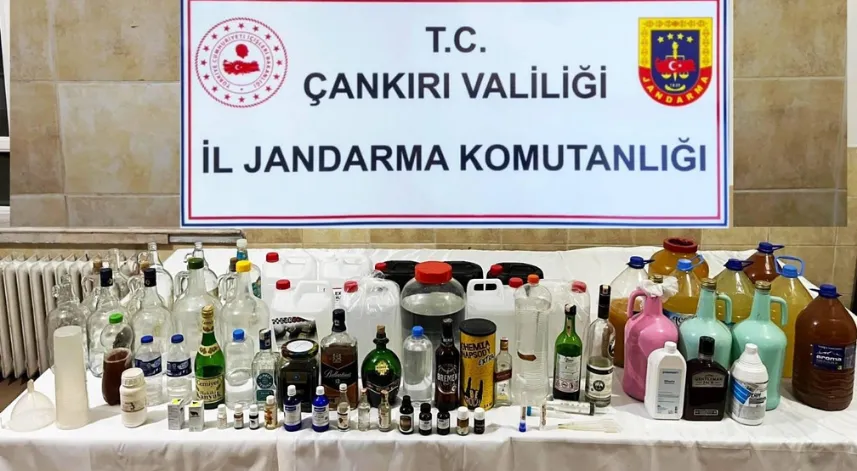  Yılbaşı öncesi onlarca litre kaçak alkol ele geçirildi