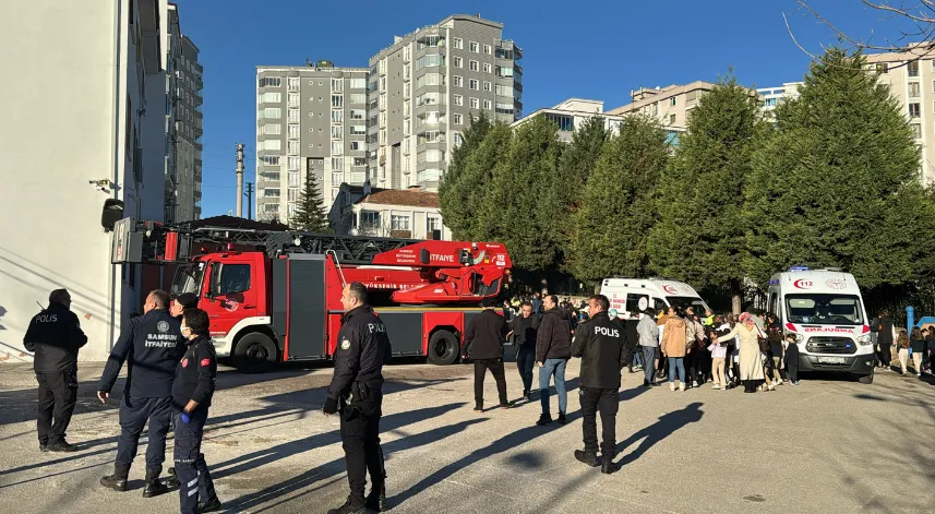 Samsun'da okul binasında çıkan yangın söndürüldü