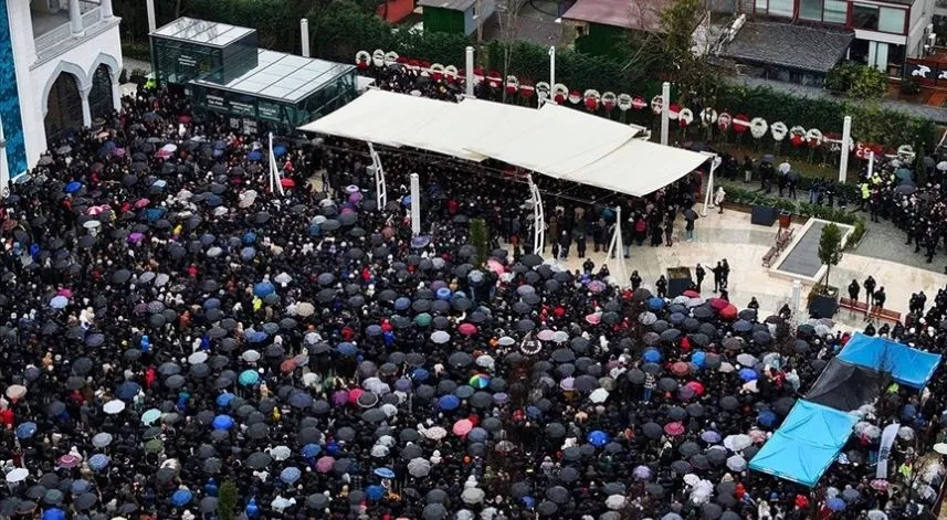 Ferdi Tayfur gözyaşlarıyla son yolculuğuna uğurlandı