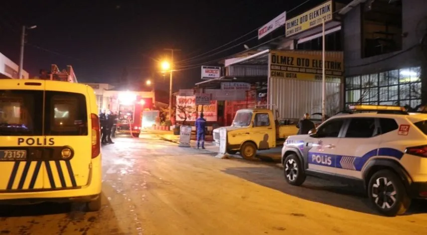 Sanayi sitesinde korkutan yangın: Ekipler kısa sürede söndürdü