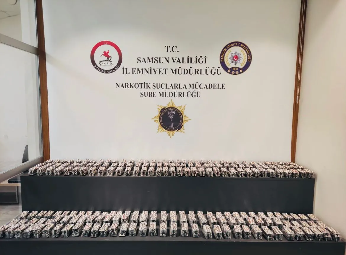 Samsun'da 30 bin 88 sentetik ecza hapı ele geçirildi