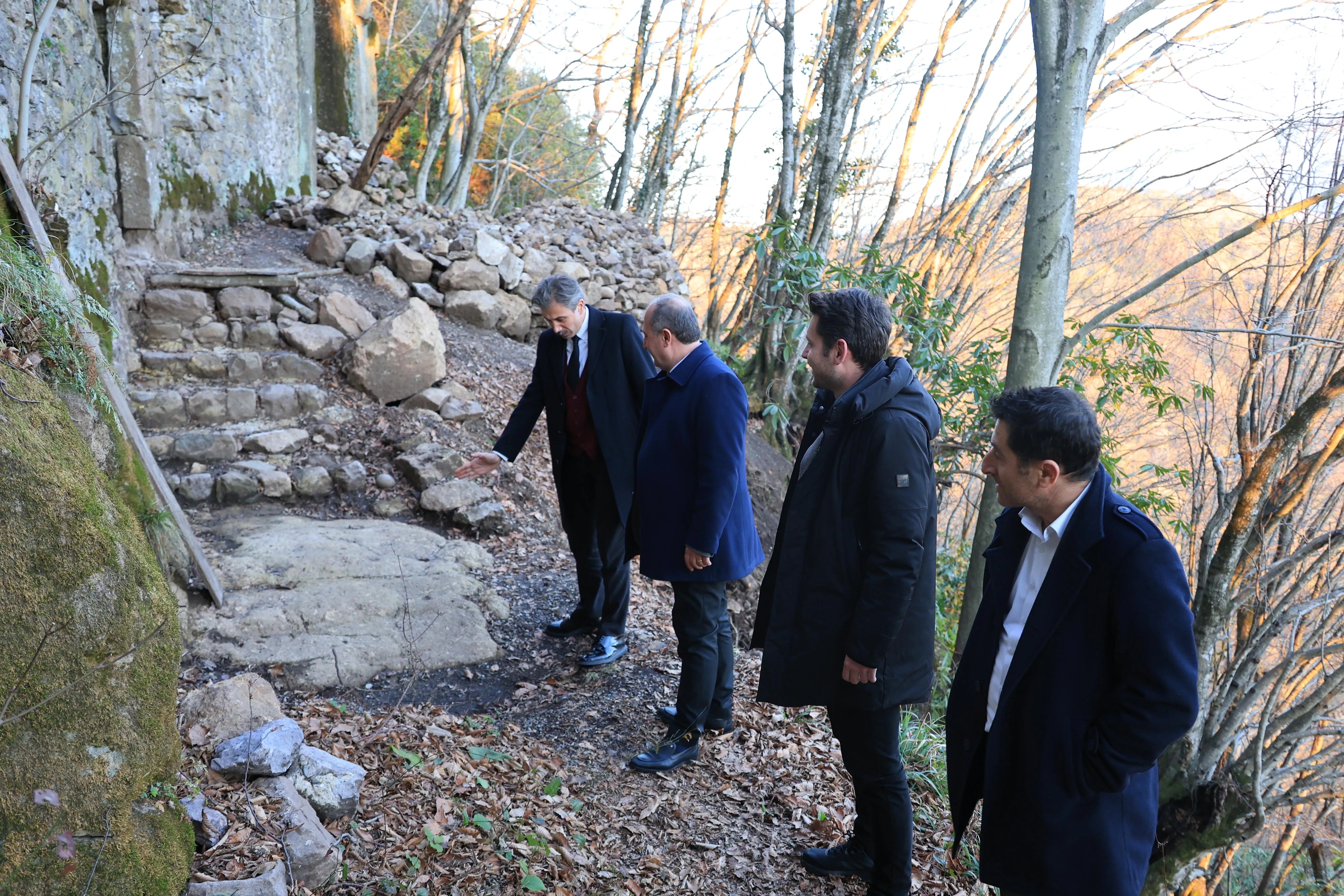 Artvin'deki tarihi Ciha Kalesi'nde arkeolojik kazılar sürüyor