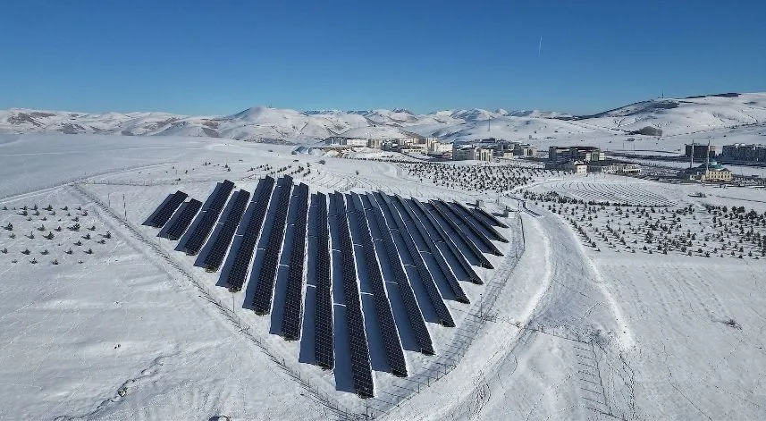 Bayburt Üniversitesi 8 yıldır güneş enerjisiyle aydınlanıyor