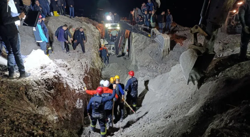 Amasya'da göçükte hayatını kaybeden 2 işçinin cesedi çıkarıldı