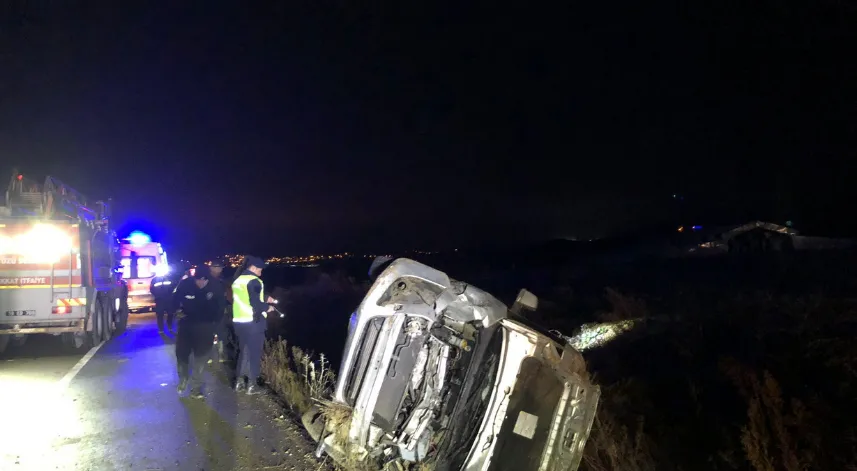 Otomobilin devrilmesi sonucu 1 kişi öldü, 1 kişi yaralandı