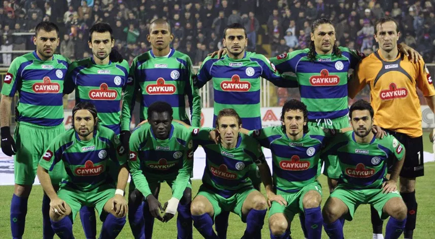 2009-2010 sezonunda 1.Lig’i 15.basamakta bitiren Çaykur Rizespor