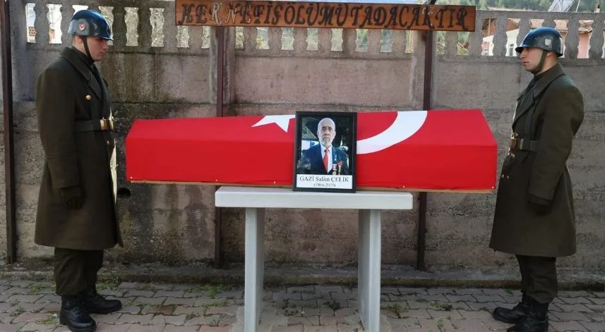 Gazi Salim Çelik'in cenazesi, Karabük'te toprağa verildi