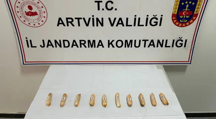 Artvin’de bağırsaklarında uyuşturucu bulunan İran uyruklu şüpheli gözaltına alındı