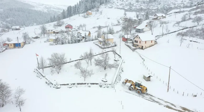 Ordu’da nisanda karla mücadele sürüyor