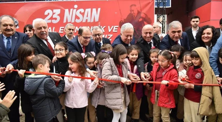 Trabzon'da Çocuk Kitap Fuarı ve Çocuk Festivali başladı