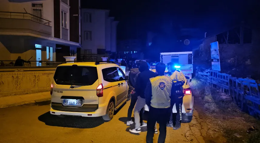 Çorum’da polisten kaçan ehliyetsiz sürücü ve babasına 50 bin lira ceza
