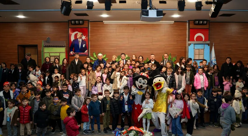 Trabzon'daki Çocuk Kitap Fuarı ve Çocuk Festivali devam ediyor