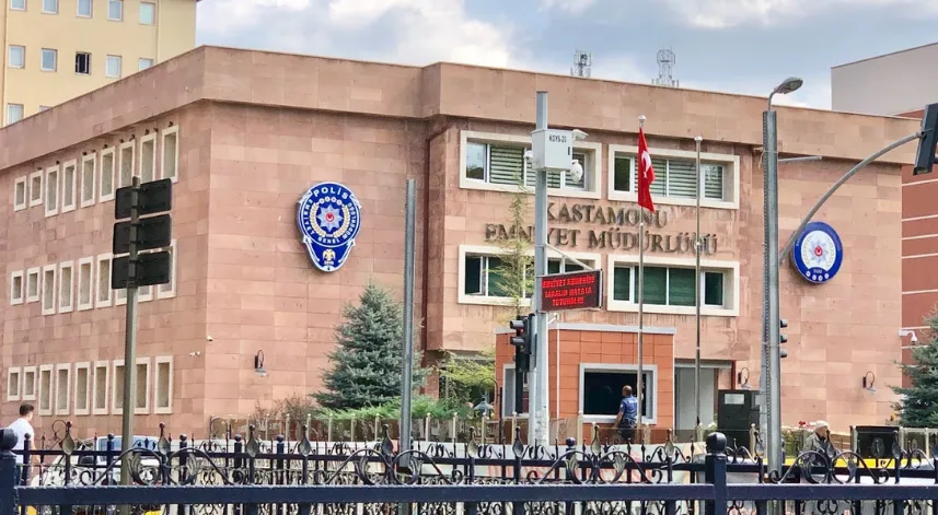 Hamile kadın evinde bıçaklanarak öldürüldü, eşi gözaltına alındı