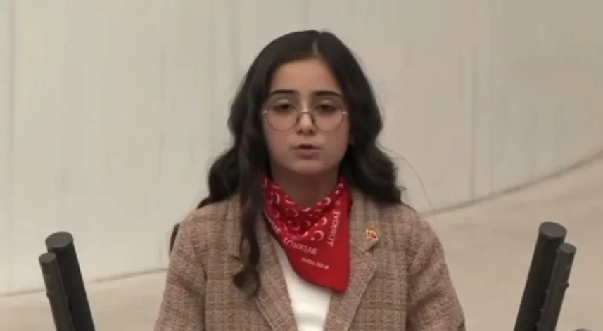 İrem, ‘23 Nisan’ konulu kompozisyon yarışmasında Türkiye 1'incisi oldu, TBMM’de konuştu