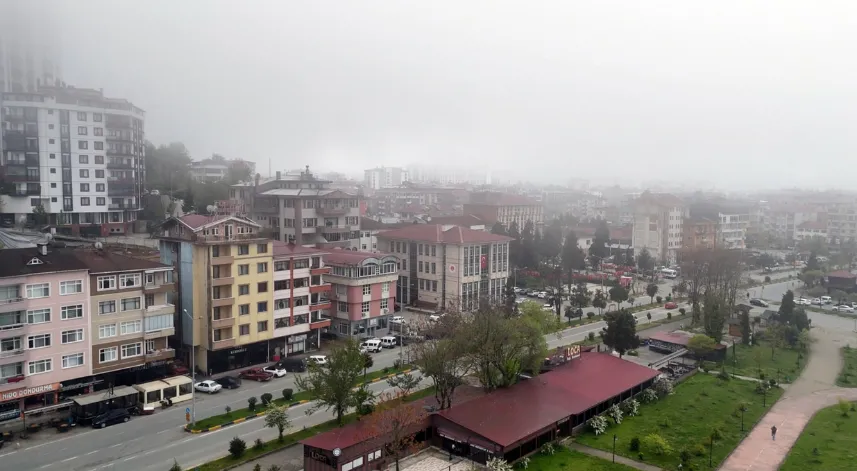 Artvin'in Arhavi ilçesinde sis etkili oldu