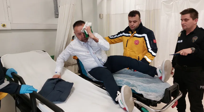 Okulda öğretmeni darp eden 2 kişi yakalandı