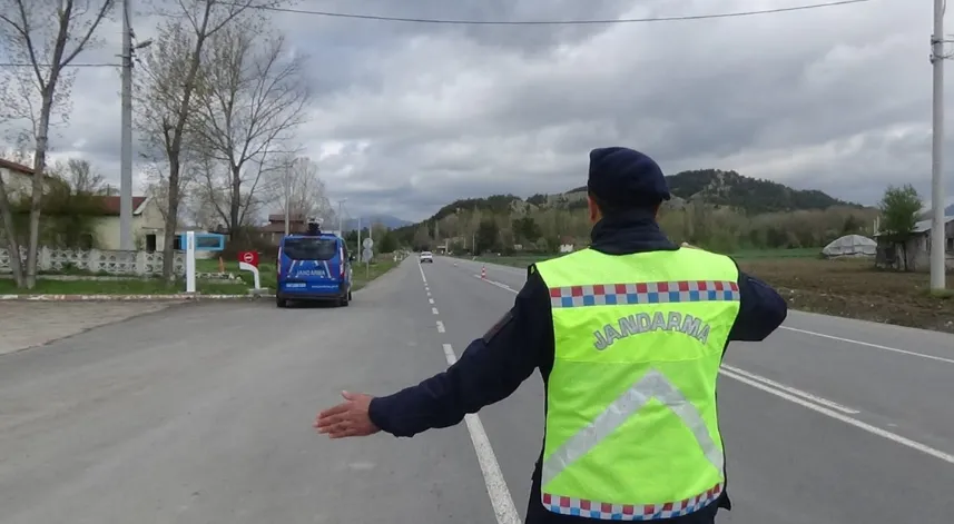 Kazaların yaşandığı güzergahta jandarmadan sıkı trafik denetimi