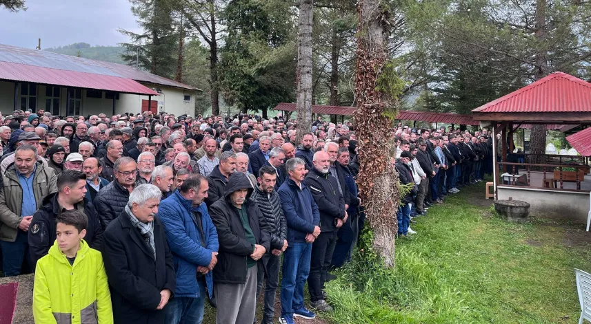 Ordu'da aynı gün vefat eden 64 yıllık çiftin cenazeleri toprağa verildi
