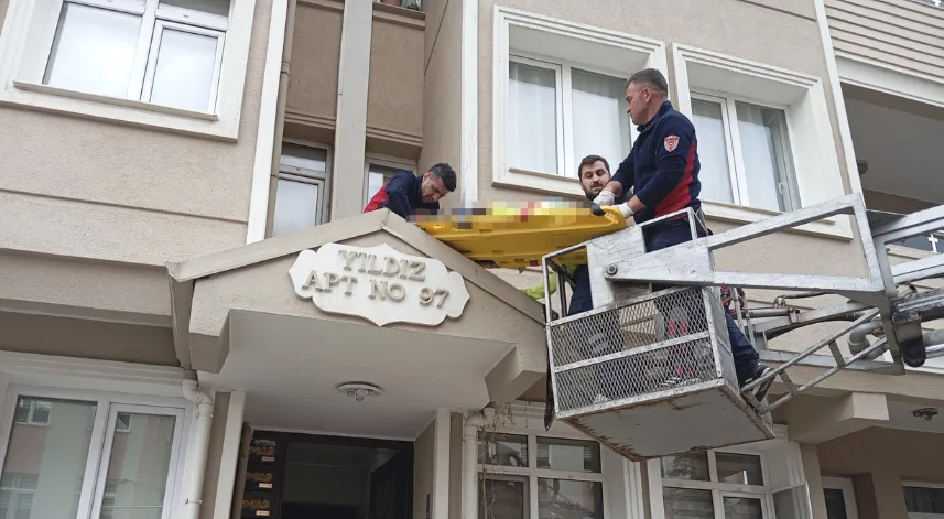 4. kattan düşen 90 yaşındaki kadın hayatını kaybetti